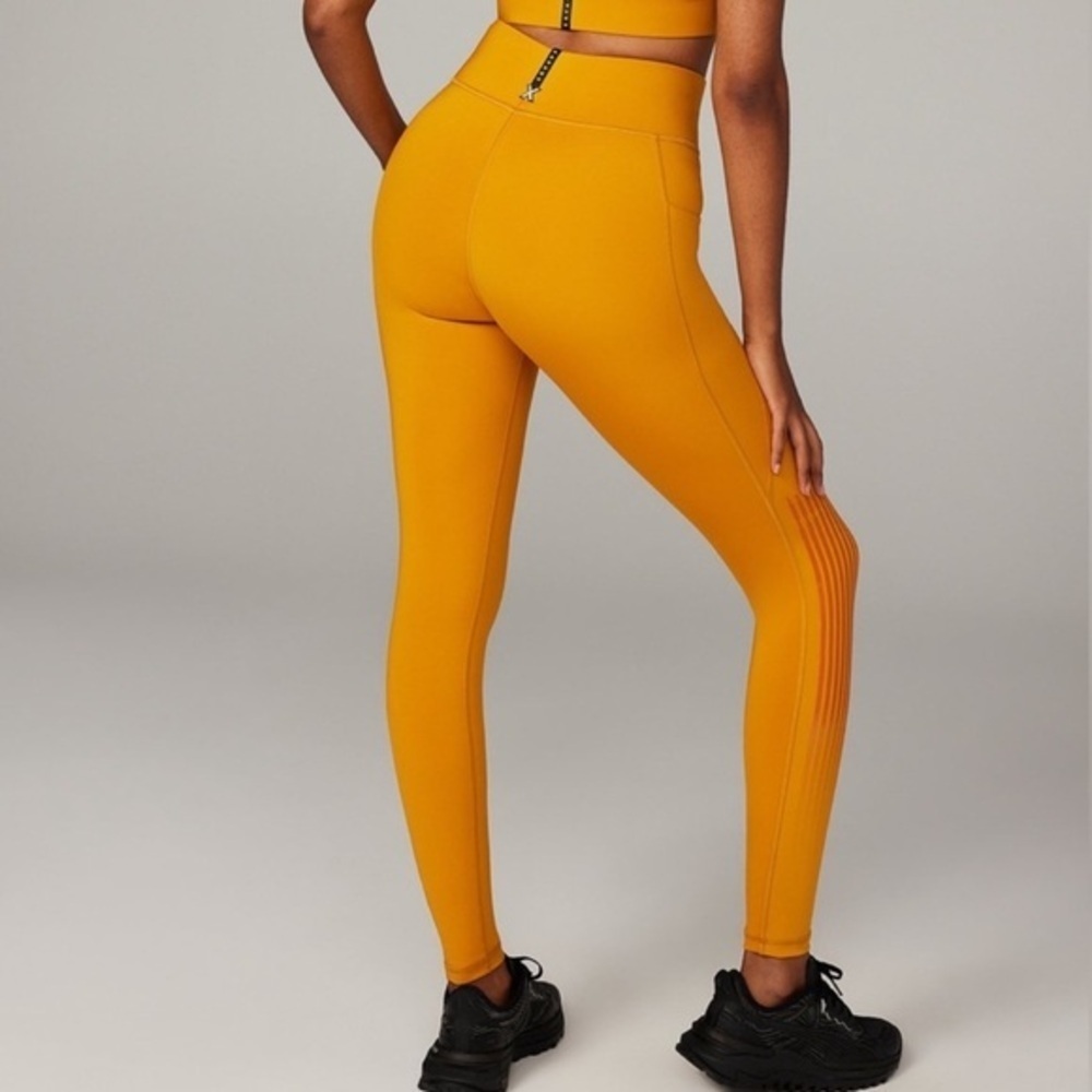 New SAVAGE X FENTY BAND-IT HIGH-WAIST LEGGING